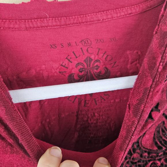 Affliction Lost Souls Red Cross T Shirt Size Mens XL - Picture 4 of 6